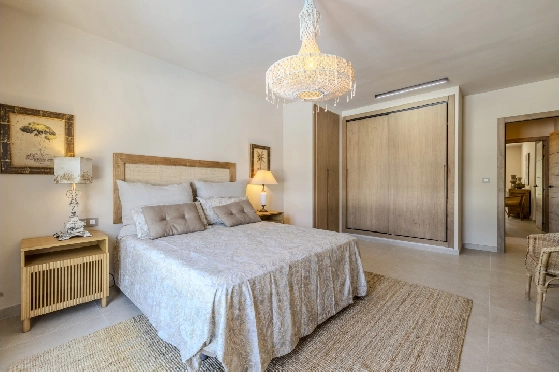 Villa in Denia zu verkaufen, Espace de vie 324 m², Baujahr 1993, Zustand modernisiert, + Fussbodenheizung, Klimaanlage, Terrain 1888 m², 4 Chambres &agrave; coucher, 2 Badezimmer, Pool, ref.: BC-7771-63