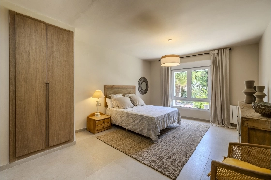 Villa in Denia zu verkaufen, Espace de vie 324 m², Baujahr 1993, Zustand modernisiert, + Fussbodenheizung, Klimaanlage, Terrain 1888 m², 4 Chambres &agrave; coucher, 2 Badezimmer, Pool, ref.: BC-7771-65