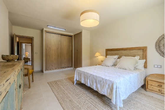 Villa in Denia zu verkaufen, Espace de vie 324 m², Baujahr 1993, Zustand modernisiert, + Fussbodenheizung, Klimaanlage, Terrain 1888 m², 4 Chambres &agrave; coucher, 2 Badezimmer, Pool, ref.: BC-7771-66