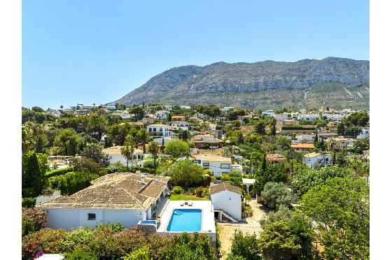 Villa in Denia zu verkaufen, Espace de vie 324 m², Baujahr 1993, Zustand modernisiert, + Fussbodenheizung, Klimaanlage, Terrain 1888 m², 4 Chambres &agrave; coucher, 2 Badezimmer, Pool, ref.: BC-7771-8