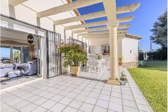 Villa in Denia zu verkaufen, Espace de vie 267 m², Baujahr 1993, Zustand gepflegt, + Zentralheizung, Terrain 1085 m², 4 Chambres &agrave; coucher, 3 Badezimmer, Pool, ref.: BC-7785-12