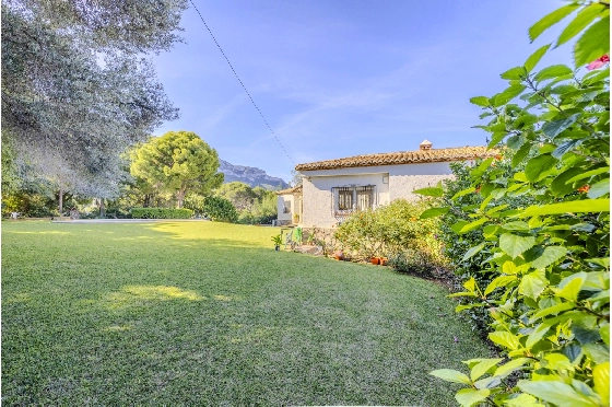 Villa in Denia zu verkaufen, Espace de vie 267 m², Baujahr 1993, Zustand gepflegt, + Zentralheizung, Terrain 1085 m², 4 Chambres &agrave; coucher, 3 Badezimmer, Pool, ref.: BC-7785-13
