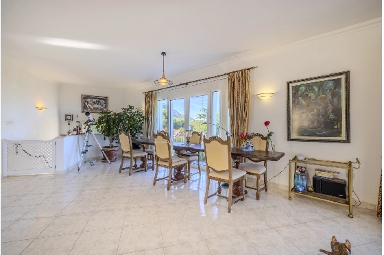 Villa in Denia zu verkaufen, Espace de vie 267 m², Baujahr 1993, Zustand gepflegt, + Zentralheizung, Terrain 1085 m², 4 Chambres &agrave; coucher, 3 Badezimmer, Pool, ref.: BC-7785-24