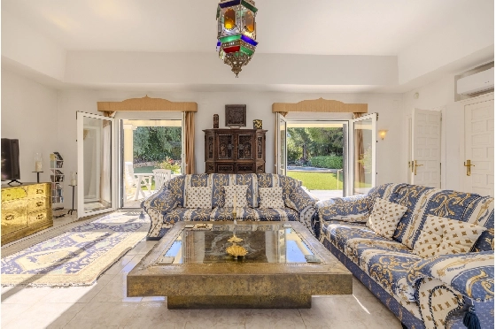 Villa in Denia zu verkaufen, Espace de vie 267 m², Baujahr 1993, Zustand gepflegt, + Zentralheizung, Terrain 1085 m², 4 Chambres &agrave; coucher, 3 Badezimmer, Pool, ref.: BC-7785-28
