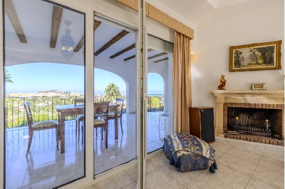 Villa in Denia zu verkaufen, Espace de vie 267 m², Baujahr 1993, Zustand gepflegt, + Zentralheizung, Terrain 1085 m², 4 Chambres &agrave; coucher, 3 Badezimmer, Pool, ref.: BC-7785-33