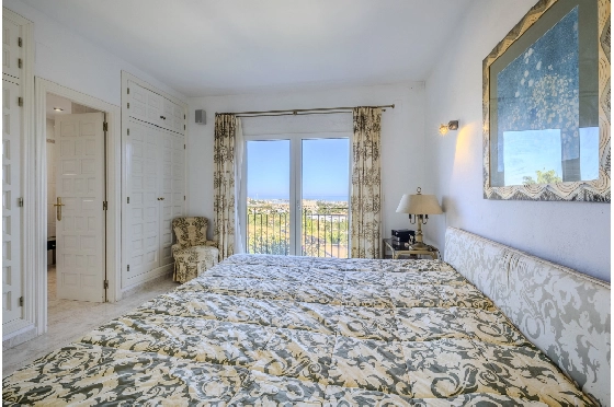 Villa in Denia zu verkaufen, Espace de vie 267 m², Baujahr 1993, Zustand gepflegt, + Zentralheizung, Terrain 1085 m², 4 Chambres &agrave; coucher, 3 Badezimmer, Pool, ref.: BC-7785-36