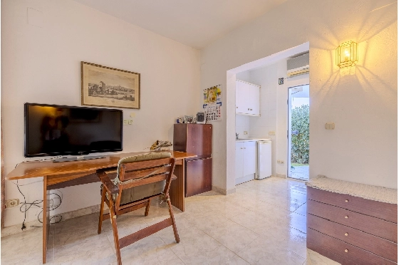 Villa in Denia zu verkaufen, Espace de vie 267 m², Baujahr 1993, Zustand gepflegt, + Zentralheizung, Terrain 1085 m², 4 Chambres &agrave; coucher, 3 Badezimmer, Pool, ref.: BC-7785-45