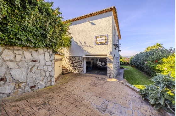 Villa in Denia zu verkaufen, Espace de vie 267 m², Baujahr 1993, Zustand gepflegt, + Zentralheizung, Terrain 1085 m², 4 Chambres &agrave; coucher, 3 Badezimmer, Pool, ref.: BC-7785-52