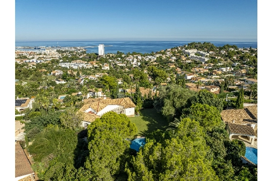 Villa in Denia zu verkaufen, Espace de vie 267 m², Baujahr 1993, Zustand gepflegt, + Zentralheizung, Terrain 1085 m², 4 Chambres &agrave; coucher, 3 Badezimmer, Pool, ref.: BC-7785-7