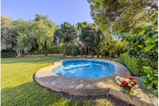 Villa in Denia zu verkaufen, Espace de vie 267 m², Baujahr 1993, Zustand gepflegt, + Zentralheizung, Terrain 1085 m², 4 Chambres &agrave; coucher, 3 Badezimmer, Pool, ref.: BC-7785-9