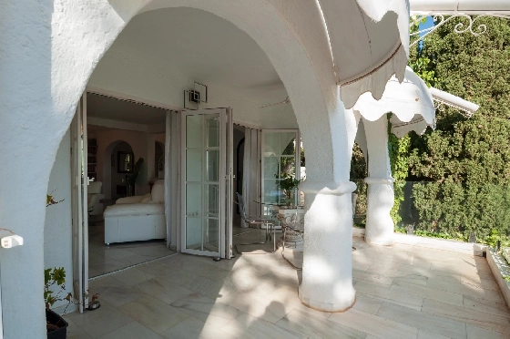Villa in Calpe(Canuta) zu verkaufen, Espace de vie 187 m², Klimaanlage, 4 Chambres &agrave; coucher, 3 Badezimmer, Pool, ref.: COB-3547-10535-10