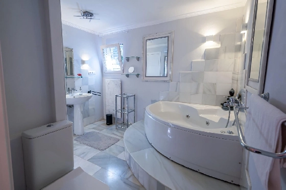 Villa in Calpe(Canuta) zu verkaufen, Espace de vie 187 m², Klimaanlage, 4 Chambres &agrave; coucher, 3 Badezimmer, Pool, ref.: COB-3547-10535-31