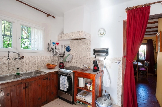 Villa in Calpe(Canuta) zu verkaufen, Espace de vie 187 m², Klimaanlage, 4 Chambres &agrave; coucher, 3 Badezimmer, Pool, ref.: COB-3547-10535-40