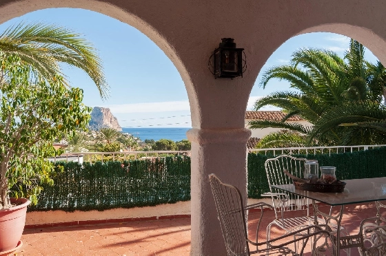 Villa in Calpe(Canuta) zu verkaufen, Espace de vie 187 m², Klimaanlage, 4 Chambres &agrave; coucher, 3 Badezimmer, Pool, ref.: COB-3547-10535-48