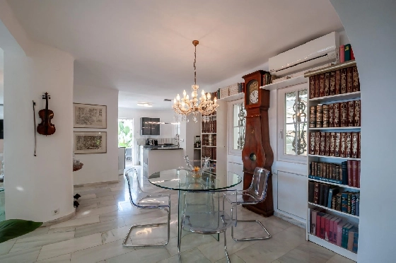 Villa in Calpe(Canuta) zu verkaufen, Espace de vie 187 m², Klimaanlage, 4 Chambres &agrave; coucher, 3 Badezimmer, Pool, ref.: COB-3547-10535-8