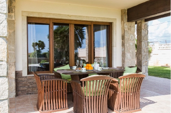 Villa in Denia zu verkaufen, Espace de vie 266 m², Klimaanlage, Terrain 1254 m², 5 Chambres &agrave; coucher, 3 Badezimmer, Pool, ref.: VI-CHA2550-11
