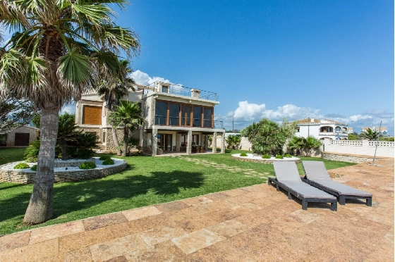 Villa in Denia zu verkaufen, Espace de vie 266 m², Klimaanlage, Terrain 1254 m², 5 Chambres &agrave; coucher, 3 Badezimmer, Pool, ref.: VI-CHA2550-18