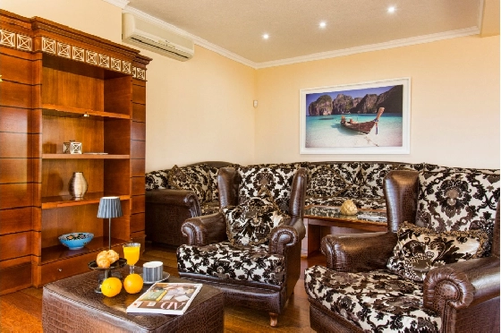 Villa in Denia zu verkaufen, Espace de vie 266 m², Klimaanlage, Terrain 1254 m², 5 Chambres &agrave; coucher, 3 Badezimmer, Pool, ref.: VI-CHA2550-28