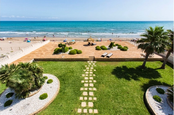 Villa in Denia zu verkaufen, Espace de vie 266 m², Klimaanlage, Terrain 1254 m², 5 Chambres &agrave; coucher, 3 Badezimmer, Pool, ref.: VI-CHA2550-49