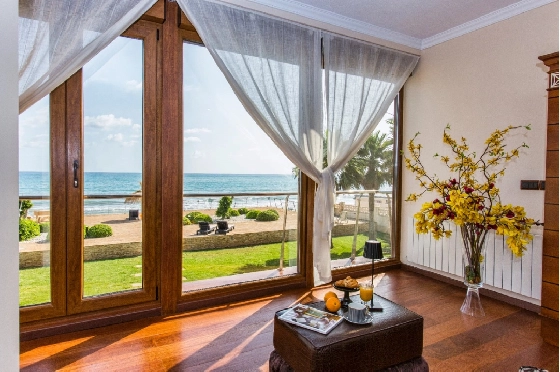 Villa in Denia zu verkaufen, Espace de vie 266 m², Klimaanlage, Terrain 1254 m², 5 Chambres &agrave; coucher, 3 Badezimmer, Pool, ref.: VI-CHA2550-7