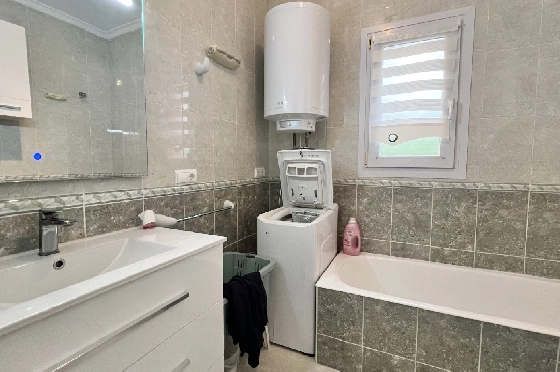 Villa in Els Poblets zu verkaufen, Espace de vie 95 m², Baujahr 2001, Zustand gepflegt, + Ofen, Klimaanlage, Terrain 350 m², 3 Chambres &agrave; coucher, 3 Badezimmer, Pool, ref.: FK-0326-7