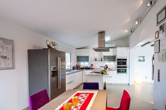 Villa in Moraira zu verkaufen, Espace de vie 270 m², Klimaanlage, Terrain 897 m², 3 Chambres &agrave; coucher, 3 Badezimmer, Pool, ref.: AM-12629DR-13