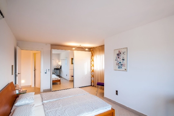 Villa in Moraira zu verkaufen, Espace de vie 270 m², Klimaanlage, Terrain 897 m², 3 Chambres &agrave; coucher, 3 Badezimmer, Pool, ref.: AM-12629DR-17