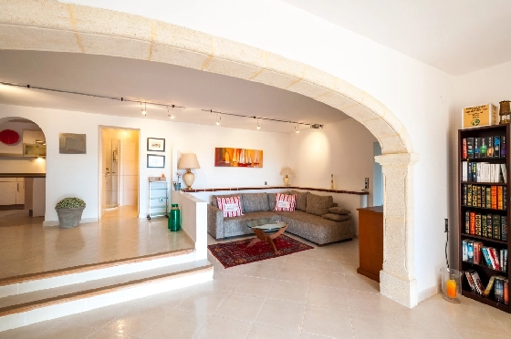 Villa in Moraira zu verkaufen, Espace de vie 270 m², Klimaanlage, Terrain 897 m², 3 Chambres &agrave; coucher, 3 Badezimmer, Pool, ref.: AM-12629DR-22