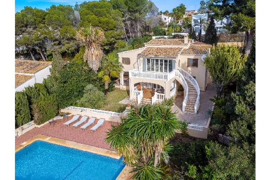 Villa in Moraira zu verkaufen, Espace de vie 270 m², Klimaanlage, Terrain 897 m², 3 Chambres &agrave; coucher, 3 Badezimmer, Pool, ref.: AM-12629DR-31