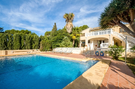 Villa in Moraira zu verkaufen, Espace de vie 270 m², Klimaanlage, Terrain 897 m², 3 Chambres &agrave; coucher, 3 Badezimmer, Pool, ref.: AM-12629DR-32