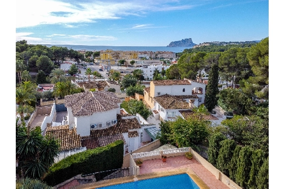 Villa in Moraira zu verkaufen, Espace de vie 270 m², Klimaanlage, Terrain 897 m², 3 Chambres &agrave; coucher, 3 Badezimmer, Pool, ref.: AM-12629DR-34