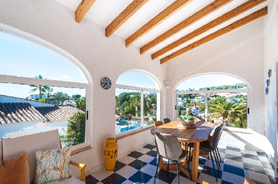 Villa in Benissa zu verkaufen, Espace de vie 247 m², Baujahr 1993, Klimaanlage, Terrain 848 m², 5 Chambres &agrave; coucher, 3 Badezimmer, Pool, ref.: AM-12630DR-18