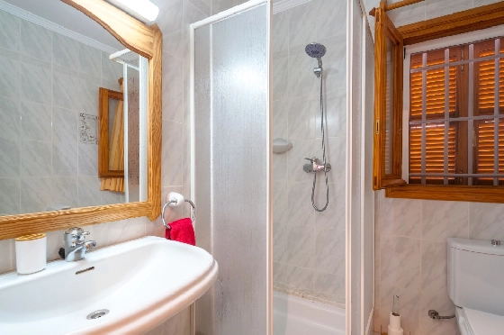 Villa in Benissa zu verkaufen, Espace de vie 247 m², Baujahr 1993, Klimaanlage, Terrain 848 m², 5 Chambres &agrave; coucher, 3 Badezimmer, Pool, ref.: AM-12630DR-29