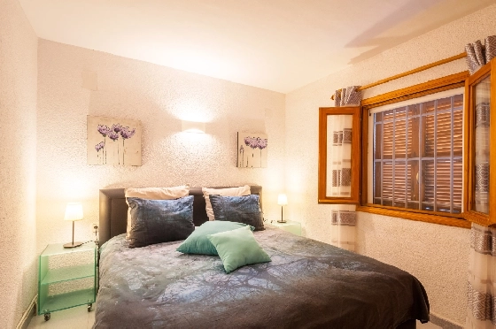 Villa in Benissa zu verkaufen, Espace de vie 247 m², Baujahr 1993, Klimaanlage, Terrain 848 m², 5 Chambres &agrave; coucher, 3 Badezimmer, Pool, ref.: AM-12630DR-30