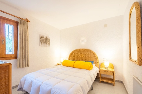 Villa in Benissa zu verkaufen, Espace de vie 247 m², Baujahr 1993, Klimaanlage, Terrain 848 m², 5 Chambres &agrave; coucher, 3 Badezimmer, Pool, ref.: AM-12630DR-33