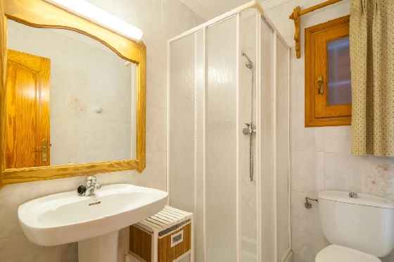 Villa in Benissa zu verkaufen, Espace de vie 247 m², Baujahr 1993, Klimaanlage, Terrain 848 m², 5 Chambres &agrave; coucher, 3 Badezimmer, Pool, ref.: AM-12630DR-34