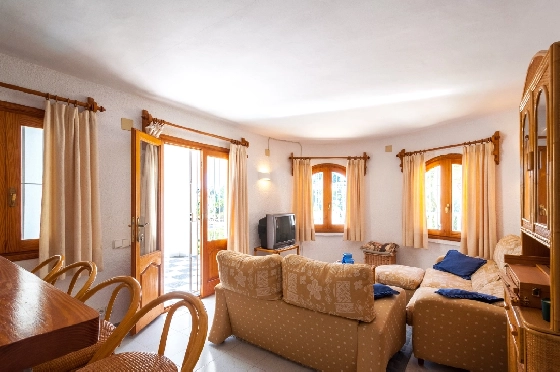 Villa in Benissa zu verkaufen, Espace de vie 247 m², Baujahr 1993, Klimaanlage, Terrain 848 m², 5 Chambres &agrave; coucher, 3 Badezimmer, Pool, ref.: AM-12630DR-36