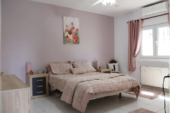 Villa in Parcent zu verkaufen, Espace de vie 170 m², Terrain 783 m², 5 Chambres &agrave; coucher, 2 Badezimmer, ref.: PT-25007-22