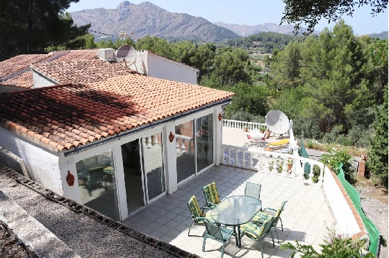 Villa in Parcent zu verkaufen, Espace de vie 170 m², Terrain 783 m², 5 Chambres &agrave; coucher, 2 Badezimmer, ref.: PT-25007-3