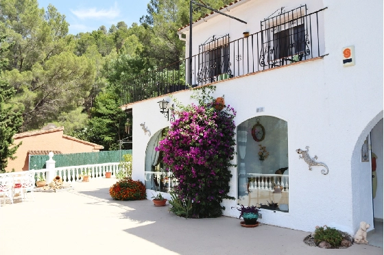 Villa in Parcent zu verkaufen, Espace de vie 170 m², Terrain 783 m², 5 Chambres &agrave; coucher, 2 Badezimmer, ref.: PT-25007-48