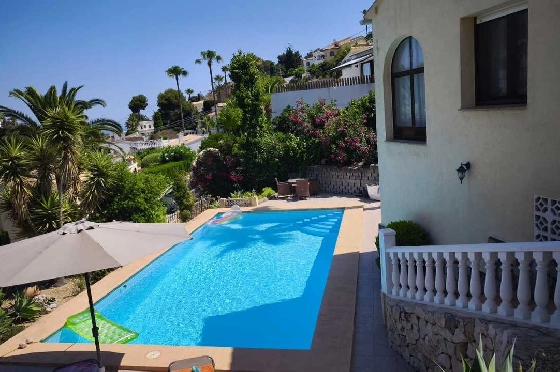 Villa in Benissa zu verkaufen, Espace de vie 181 m², Terrain 881 m², 3 Chambres &agrave; coucher, 3 Badezimmer, Pool, ref.: PT-25011-2