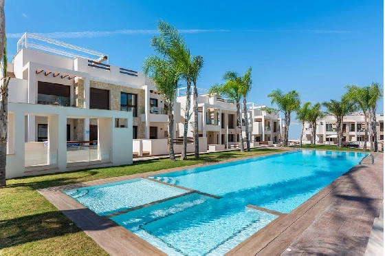 Erdgeschoss Apartment in Torrevieja zu verkaufen, Espace de vie 100 m², Zustand Erstbezug, 3 Chambres &agrave; coucher, 2 Badezimmer, Pool, ref.: HA-TON-159-A03-2