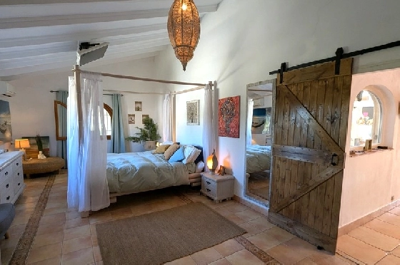 Villa in Javea zu verkaufen, Espace de vie 386 m², Klimaanlage, Terrain 4596 m², 4 Chambres &agrave; coucher, 4 Badezimmer, Pool, ref.: AVS-57604-2