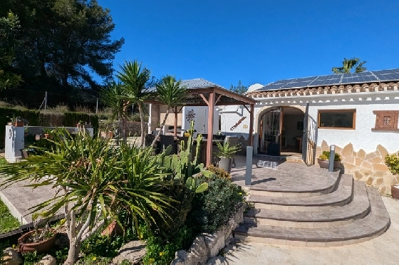 Villa in Javea zu verkaufen, Espace de vie 386 m², Klimaanlage, Terrain 4596 m², 4 Chambres &agrave; coucher, 4 Badezimmer, Pool, ref.: AVS-57604-37