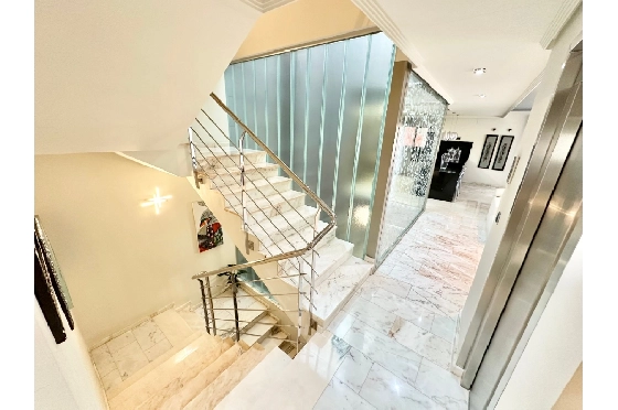 Stadthaus in Pego zu verkaufen, Wohnfläche 280 m², Baujahr 2010, Klimaanlage, Grundstück 153 m², 3 Schlafzimmer, 2 Badezimmer, Pool, ref.: O-V97114-23