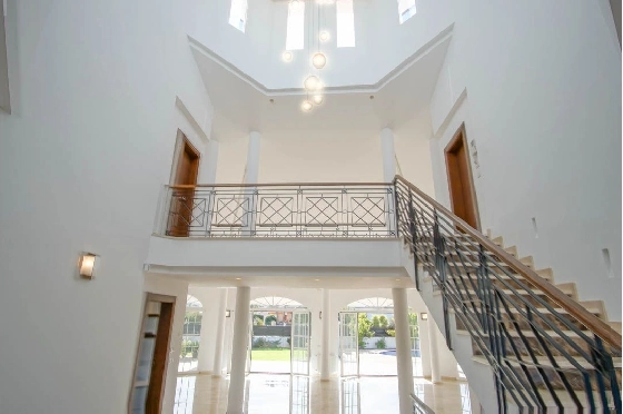 Villa in L-Alfas del Pi(Alfaz del PI Pueblo Urbanizaciones) zu verkaufen, Espace de vie 810 m², Terrain 1094 m², 5 Chambres &agrave; coucher, 6 Badezimmer, Pool, ref.: COB-7030ALF-10535-27