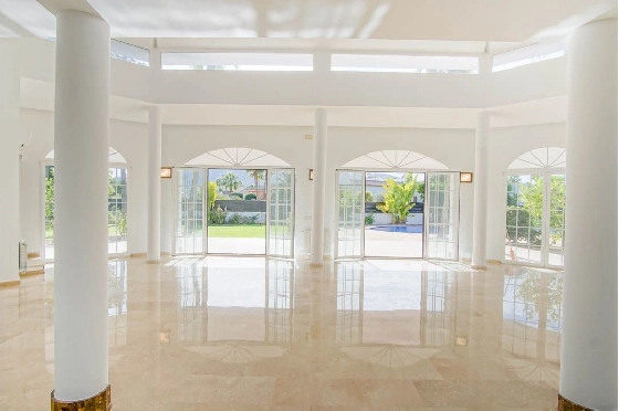 Villa in L-Alfas del Pi(Alfaz del PI Pueblo Urbanizaciones) zu verkaufen, Espace de vie 810 m², Terrain 1094 m², 5 Chambres &agrave; coucher, 6 Badezimmer, Pool, ref.: COB-7030ALF-10535-34