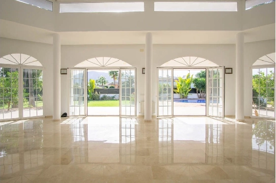 Villa in L-Alfas del Pi(Alfaz del PI Pueblo Urbanizaciones) zu verkaufen, Espace de vie 810 m², Terrain 1094 m², 5 Chambres &agrave; coucher, 6 Badezimmer, Pool, ref.: COB-7030ALF-10535-38