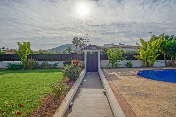 Villa in L-Alfas del Pi(Alfaz del PI Pueblo Urbanizaciones) zu verkaufen, Espace de vie 810 m², Terrain 1094 m², 5 Chambres &agrave; coucher, 6 Badezimmer, Pool, ref.: COB-7030ALF-10535-43