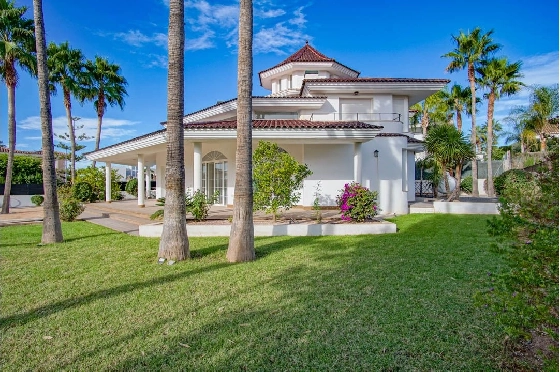 Villa in L-Alfas del Pi(Alfaz del PI Pueblo Urbanizaciones) zu verkaufen, Espace de vie 810 m², Terrain 1094 m², 5 Chambres &agrave; coucher, 6 Badezimmer, Pool, ref.: COB-7030ALF-10535-46